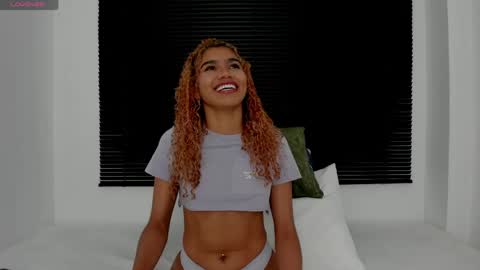 Snapshot of rennatta_sx chatting on April 2026 02:34:01 AM Renata online show from April 2026 02:34:01 AM