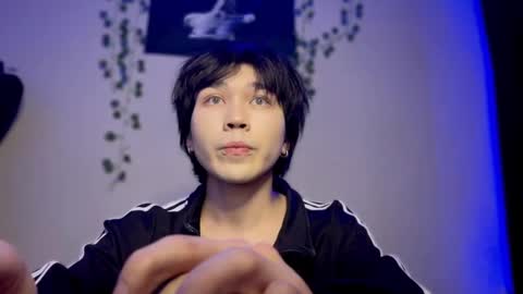 Snapshot of rennuts chatting on December 2024 09:39:01 PM rennuts online show from December 2024 09:39:01 PM