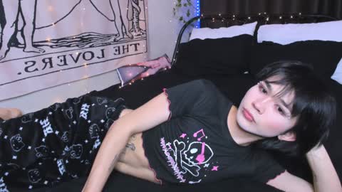 Snapshot of rennuts chatting on December 2024 03:04:02 PM rennuts online show from December 2024 03:04:02 PM