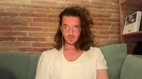 Snapshot of renzo_899 chatting on May 2026 01:47:02 AM Renzo online show from May 2026 01:47:02 AM