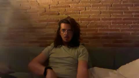 Snapshot of renzo_899 chatting on June 2026 04:17:02 AM Renzo online show from June 2026 04:17:02 AM