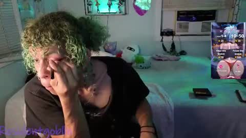 Snapshot of residentgoblin chatting on July 2026 02:38:01 AM residentgoblin online show from July 2026 02:38:01 AM