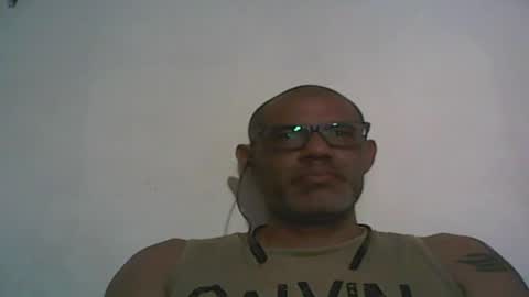 Snapshot of retlam37 chatting on December 2024 07:11:02 AM Walter online show from December 2024 07:11:02 AM