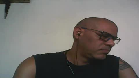 Snapshot of retlam37 chatting on December 2024 04:27:02 AM Walter online show from December 2024 04:27:02 AM