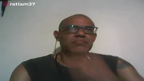 Snapshot of retlam37 chatting on January 2025 04:04:01 AM Walter online show from January 2025 04:04:01 AM