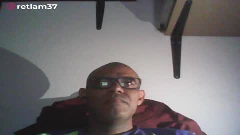 Snapshot of retlam37 chatting on January 2025 05:33:02 AM Walter online show from January 2025 05:33:02 AM