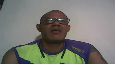 Snapshot of retlam37 chatting on February 2025 06:43:02 AM Walter online show from February 2025 06:43:02 AM