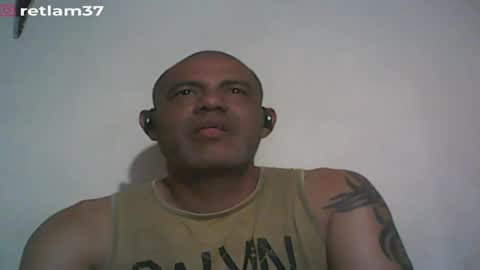 Snapshot of retlam37 chatting on November 2025 04:12:02 AM Walter online show from November 2025 04:12:02 AM