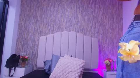 Snapshot of reven_lilith chatting on May 2026 03:02:02 AM REVEN online show from May 2026 03:02:02 AM
