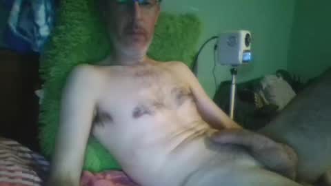 Snapshot of reyes_albert2006 chatting on April 2026 09:07:02 AM reyes_albert2006 online show from April 2026 09:07:02 AM