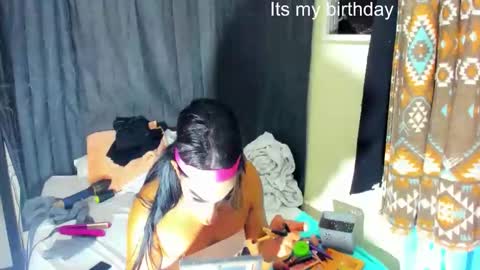 Snapshot of rgmo17 chatting on December 2025 12:40:01 AM ROBERTA online show from December 2025 12:40:01 AM