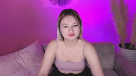Snapshot of rheamoonn chatting on June 2026 01:26:02 AM Grace online show from June 2026 01:26:02 AM
