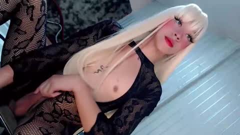 HI GUYS IM RHIAN PLEASE GIVE ME THUMBS UP online show from February 2026 09:19:02 AM