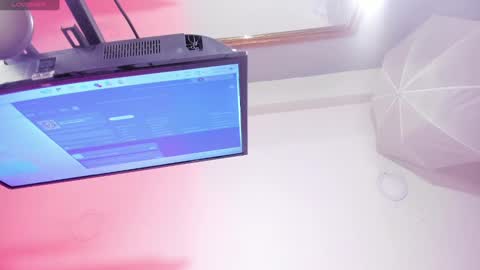 Riana online show from March 2025 10:07:02 AM