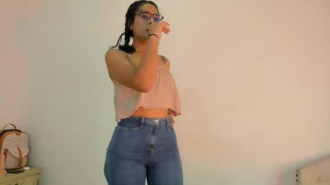 Snapshot of riby_ chatting on May 2026 07:20:02 PM riby online show from May 2026 07:20:02 PM