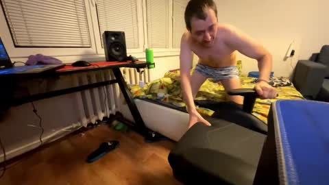 ricciardio online show from October 2025 04:18:02 AM