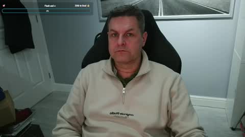 Snapshot of rich_uk56 chatting on April 2026 10:40:02 PM UK Straight Guy online show from April 2026 10:40:02 PM