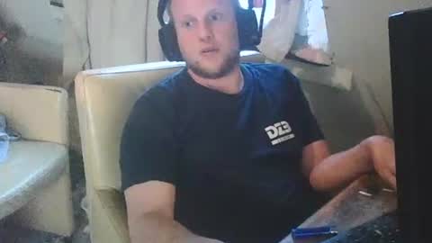 richardd110011 online show from June 2026 03:35:01 AM