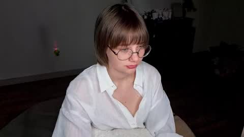 Luna online show from May 2026 06:16:01 PM