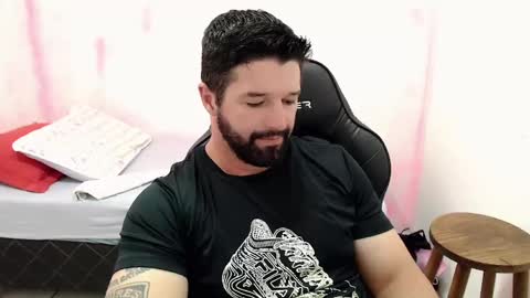 Snapshot of richrolland chatting on February 2025 11:06:01 PM Rickseduction online show from February 2025 11:06:01 PM