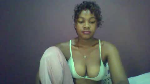ricie001 online show from April 2026 12:43:01 PM