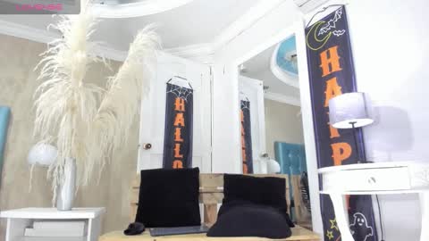 RicoBrowm online show from October 2025 04:35:02 AM