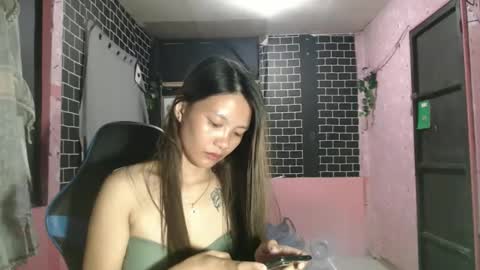 ride_me_angel online show from October 2025 12:38:01 PM