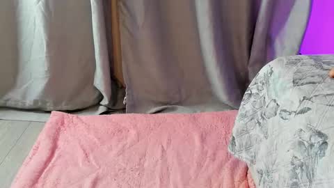 Sara online show from October 2025 10:19:02 AM