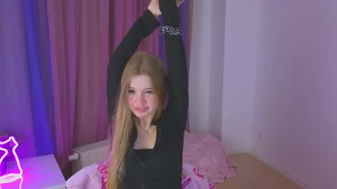 Rina online show from October 2025 10:36:01 PM