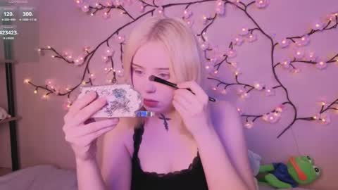 Snapshot of riley_vice chatting on May 2026 08:19:02 AM Sofia online show from May 2026 08:19:02 AM