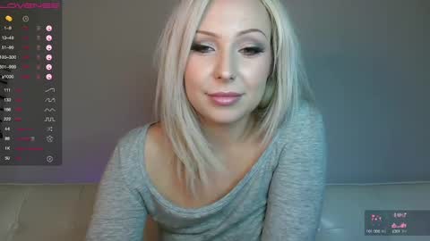 Snapshot of rileyandhawk chatting on January 2025 09:19:01 PM RileyAddams online show from January 2025 09:19:01 PM
