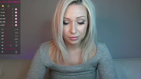 Snapshot of rileyandhawk chatting on January 2025 07:11:01 PM RileyAddams online show from January 2025 07:11:01 PM