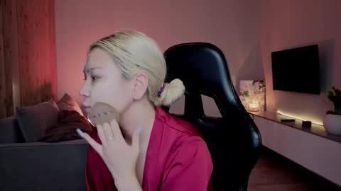 rileymee online show from March 2026 03:22:02 AM