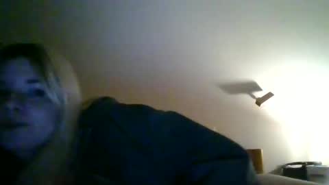 Snapshot of rileyzoee9 chatting on January 2025 02:03:02 AM rileyzoee9 online show from January 2025 02:03:02 AM