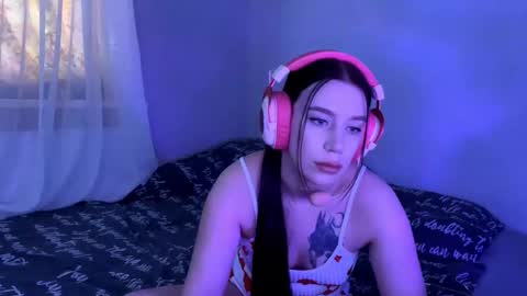 Emily online show from October 2025 05:17:02 AM