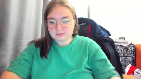 rina16 online show from October 2025 06:25:01 AM