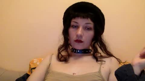 rina_the_great online show from October 2025 05:00:01 PM