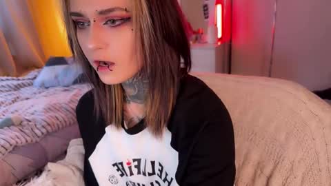   DianaBrite            fansl y online show from January 2026 01:15:02 PM