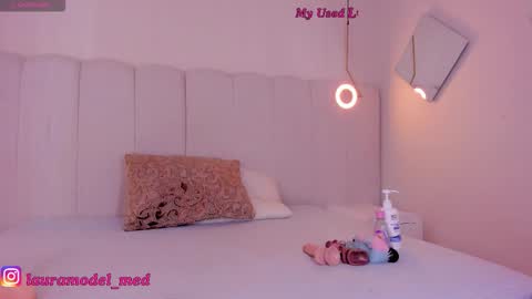 Snapshot of riri_candy chatting on March 2026 03:45:02 AM Riri Candy online show from March 2026 03:45:02 AM