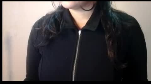 Riri online show from November 2025 03:27:01 PM