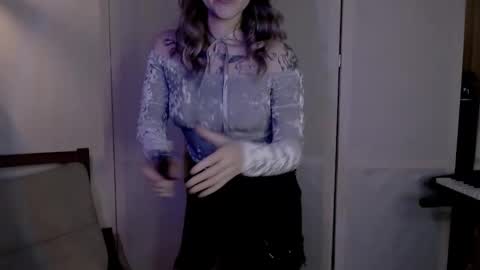 Snapshot of risha_laass chatting on December 2024 09:33:02 PM risha_laass online show from December 2024 09:33:02 PM