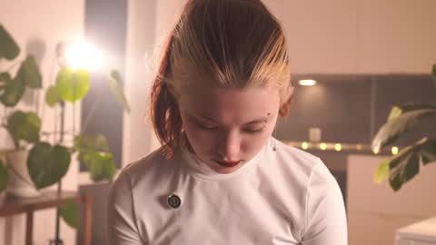 Snapshot of rivagosnell chatting on February 2026 03:34:02 PM Akemi online show from February 2026 03:34:02 PM