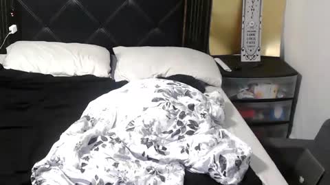 River Saint online show from September 2025 12:11:01 AM