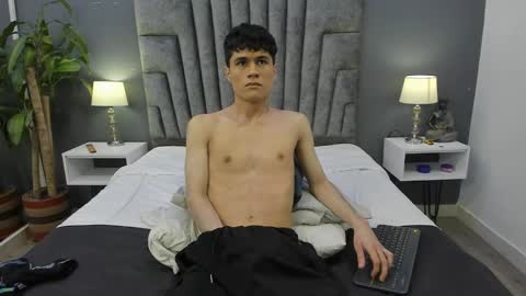 Roan Birkin online show from February 2025 10:34:01 PM