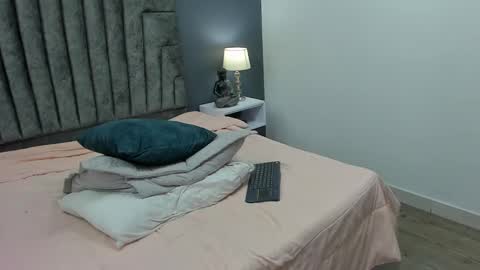 Roan Birkin online show from February 2025 11:42:01 PM