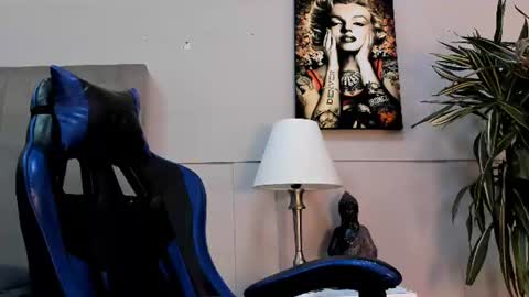 Snapshot of roan_birkin chatting on July 2026 07:21:01 PM Roan Birkin online show from July 2026 07:21:01 PM