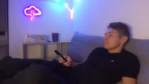 Snapshot of roastingcorn chatting on December 2024 10:49:01 AM RoastingCorn online show from December 2024 10:49:01 AM