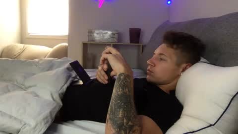 Snapshot of roastingcorn chatting on January 2025 04:06:01 PM RoastingCorn online show from January 2025 04:06:01 PM