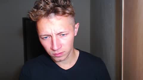 Snapshot of roastingcorn chatting on December 2025 07:39:01 AM RoastingCorn online show from December 2025 07:39:01 AM