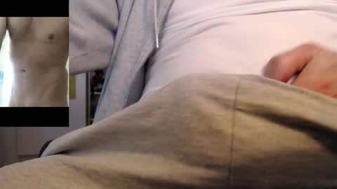 robby66_56 online show from October 2025 06:49:02 PM